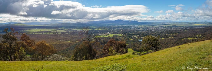 Panorama from One Tree Hill (Pioneer) Lookout towards Mount Langi Ghiran, Mount Cole, and Ararat